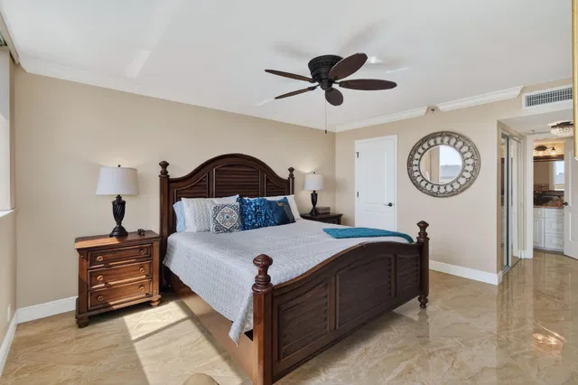 Unit 320 photo 26