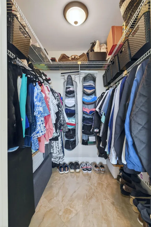 Unit 320 photo 29