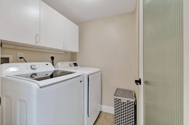 Unit 320 photo 40