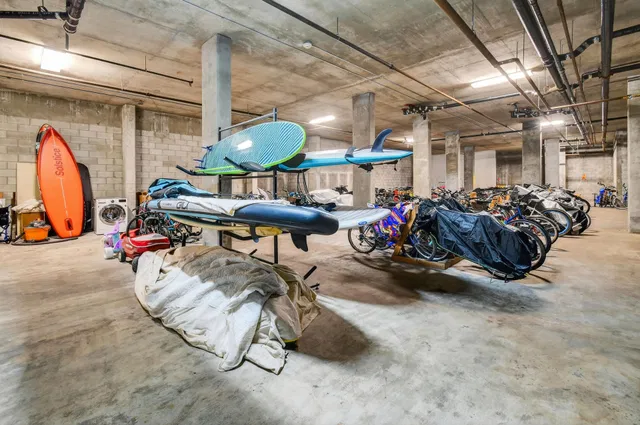 Unit 320 photo 63