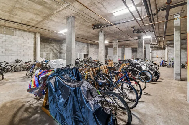 Unit 320 photo 64