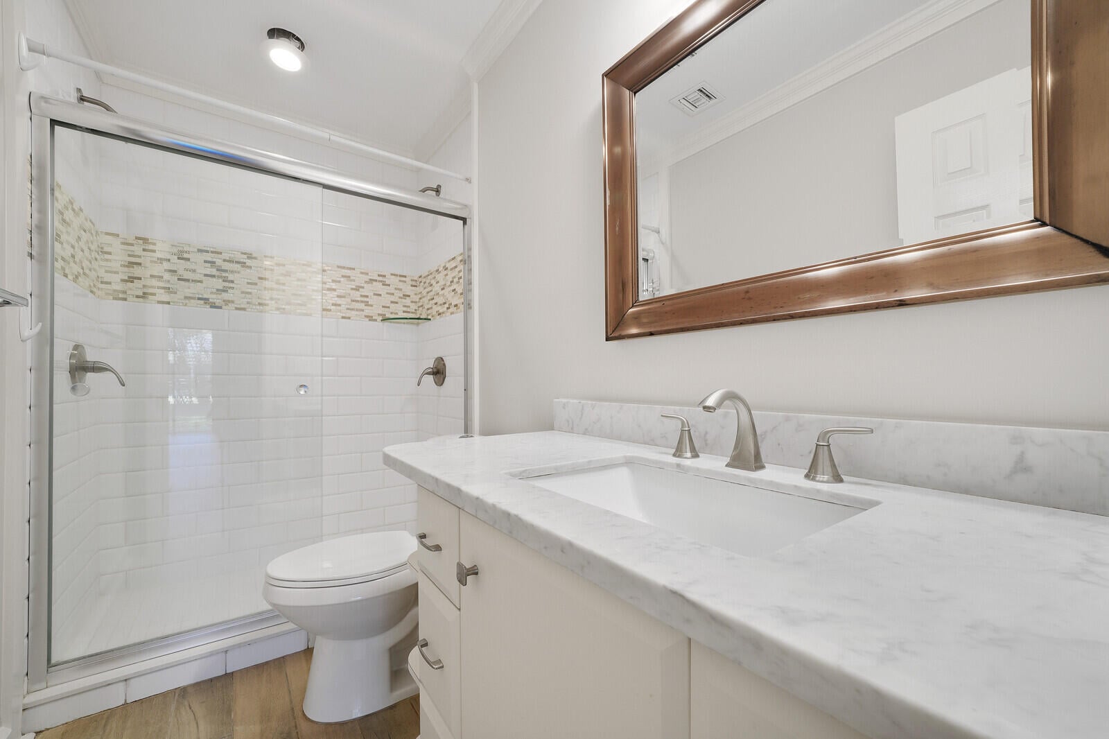 Unit 683,685 photo 5