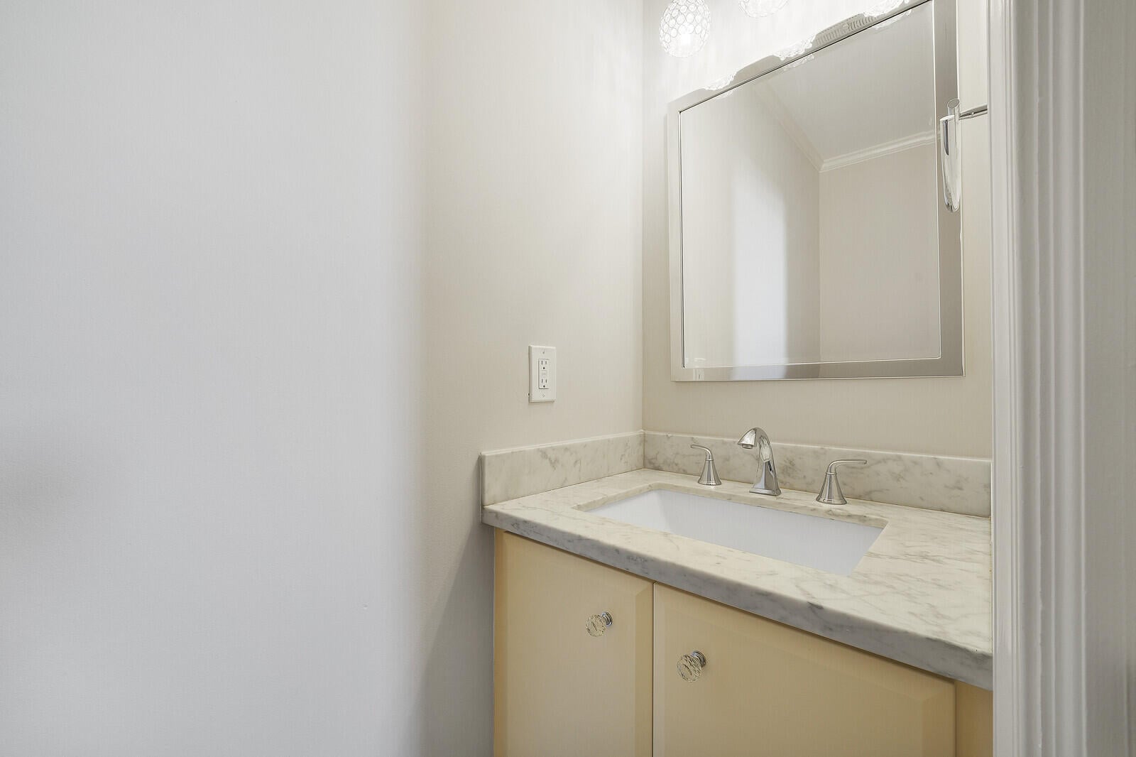 Unit 683,685 photo 14