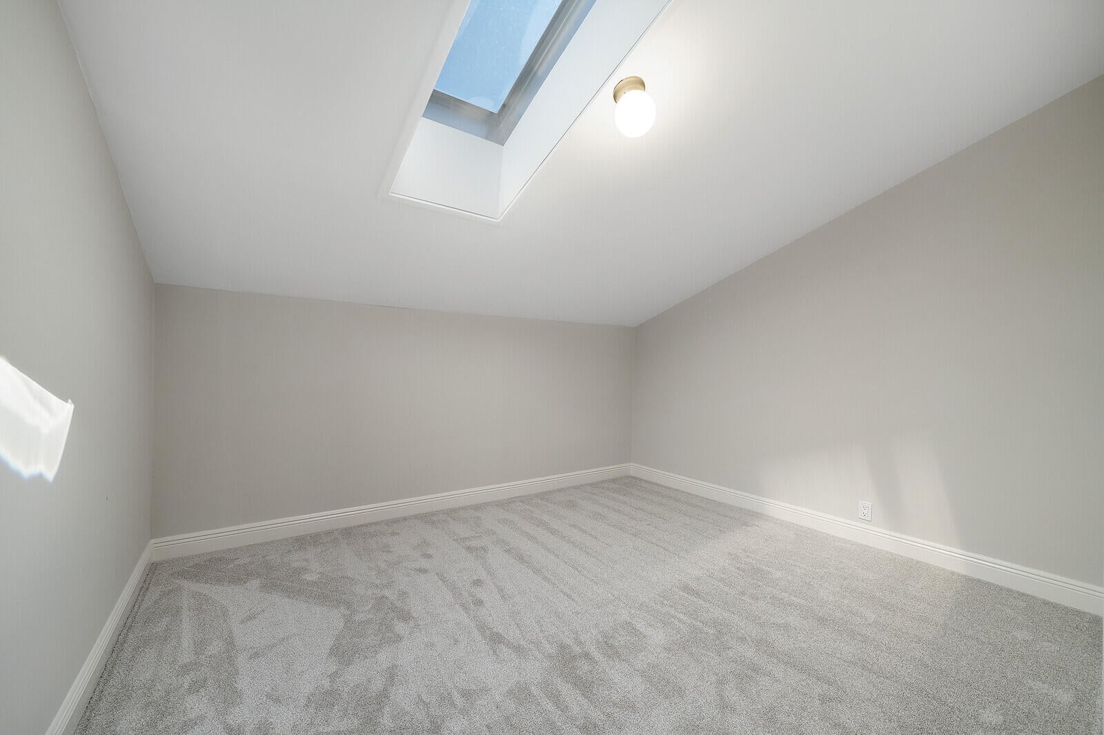 Unit 683,685 photo 20