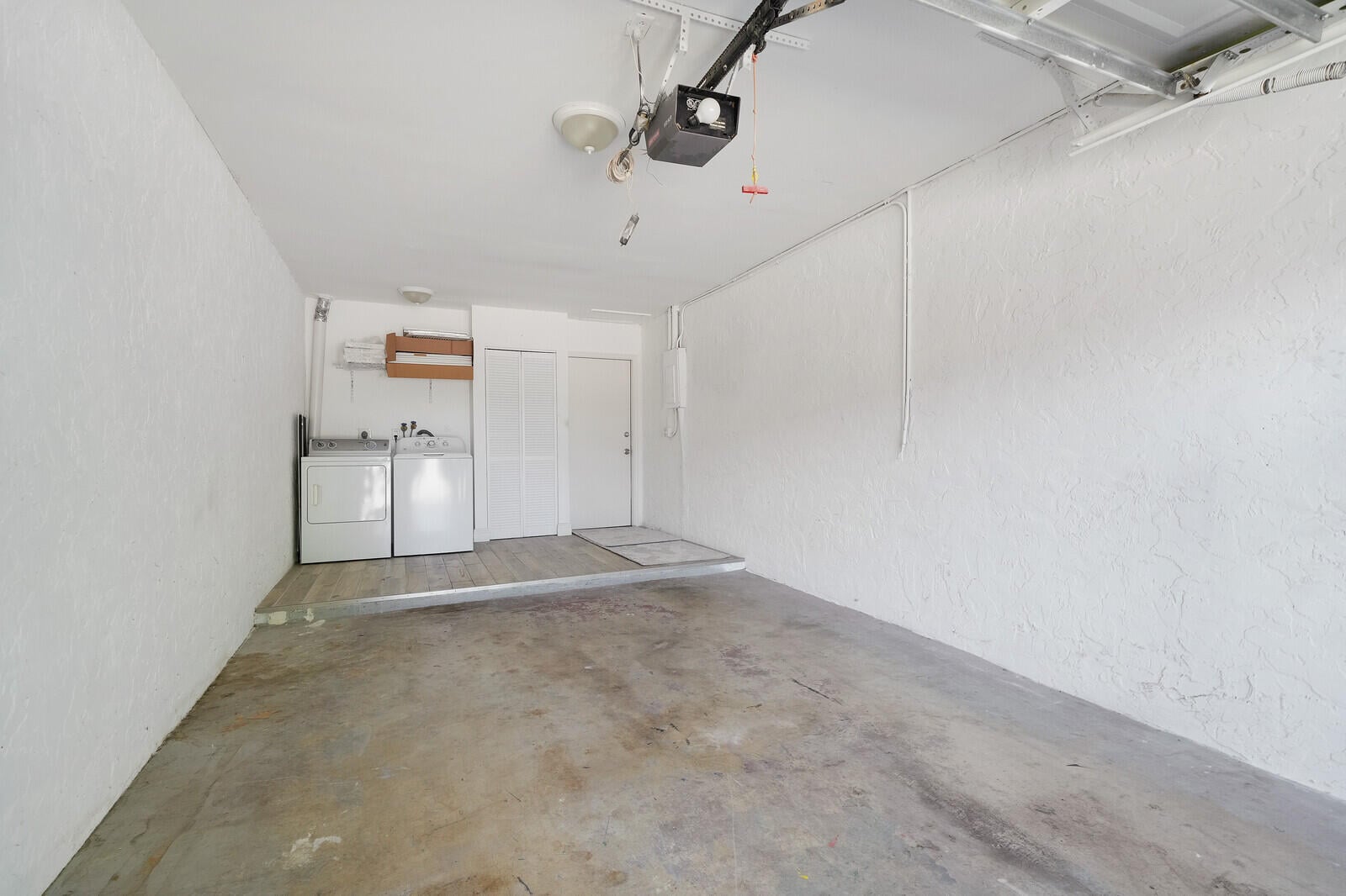 Unit 683,685 photo 23