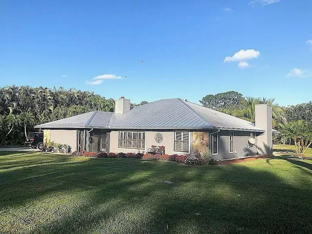 Residence photo 2