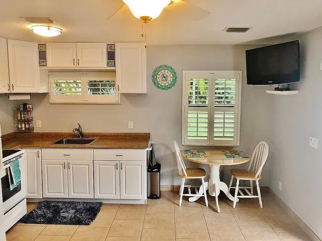Residence photo 32