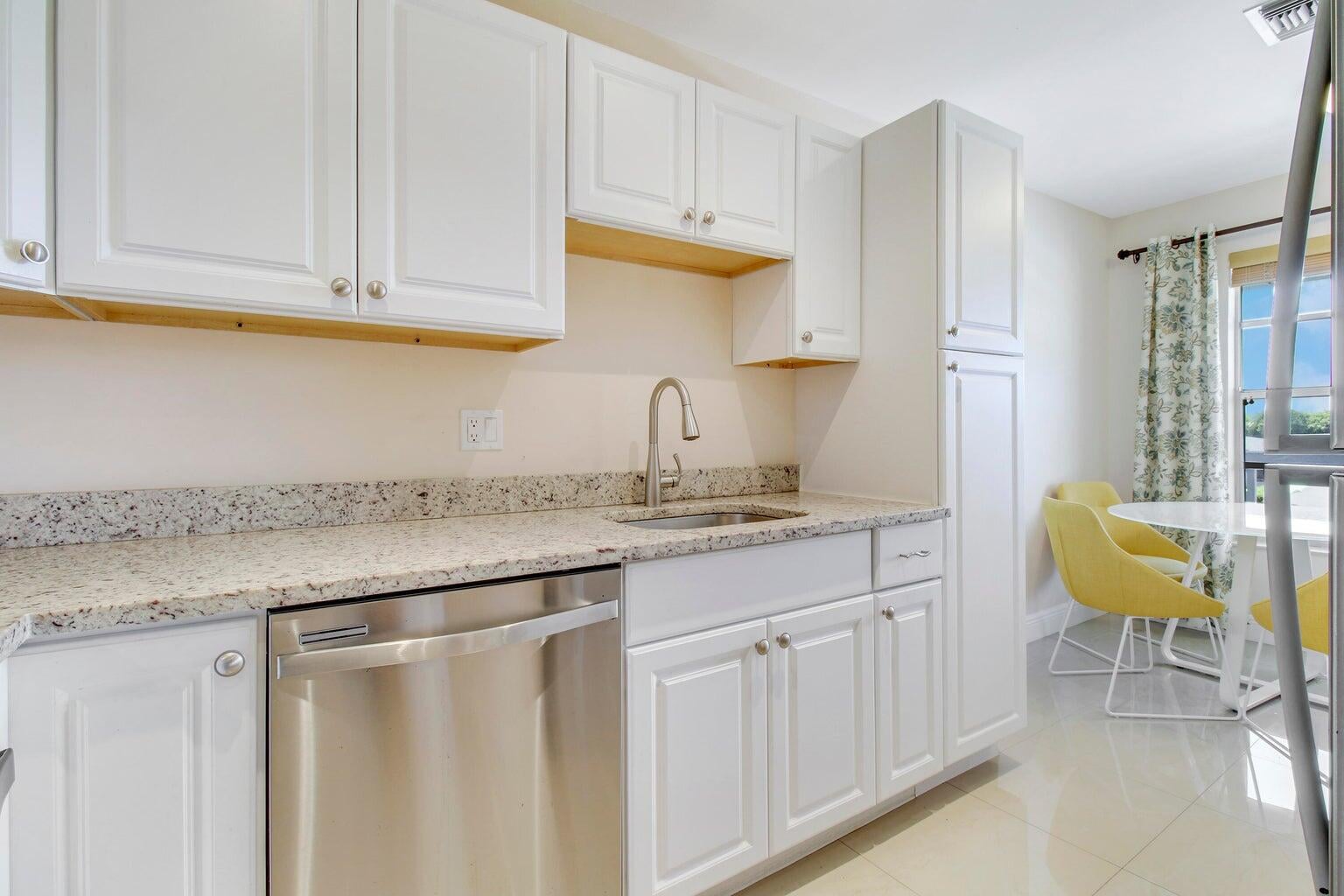  Unit 203 photo 6