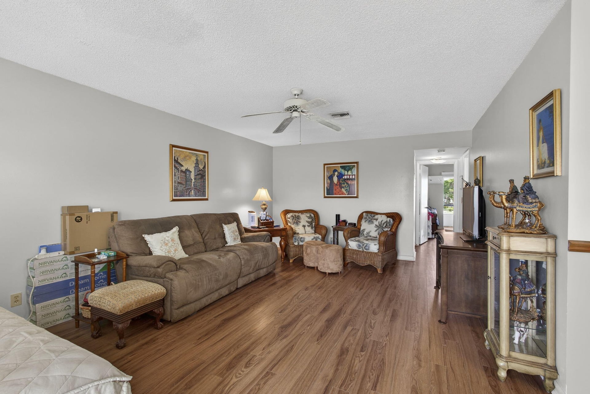  Residence photo 4