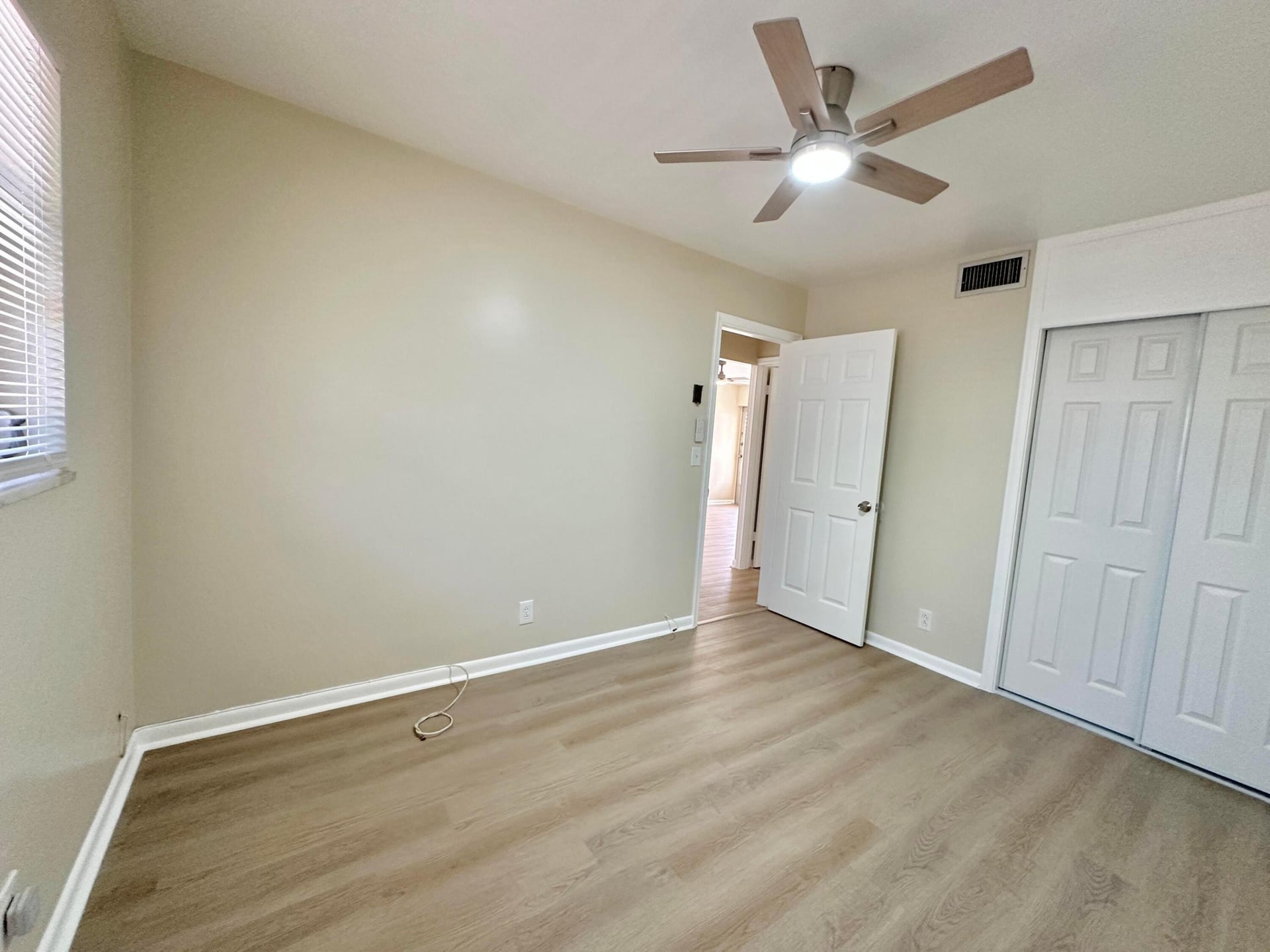Unit 31 photo 12