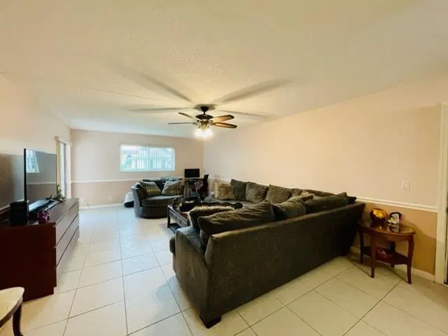 Unit 103 photo 3
