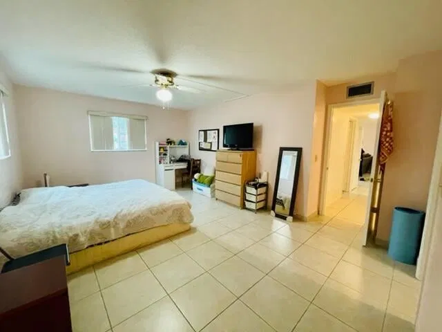 Unit 103 photo 11