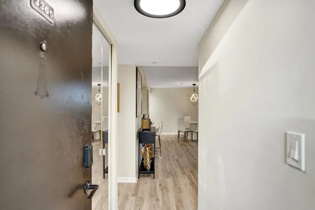 Unit 3305 photo 6