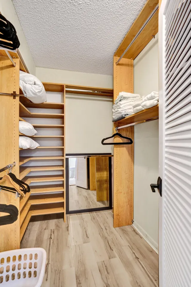 Unit 3305 photo 42