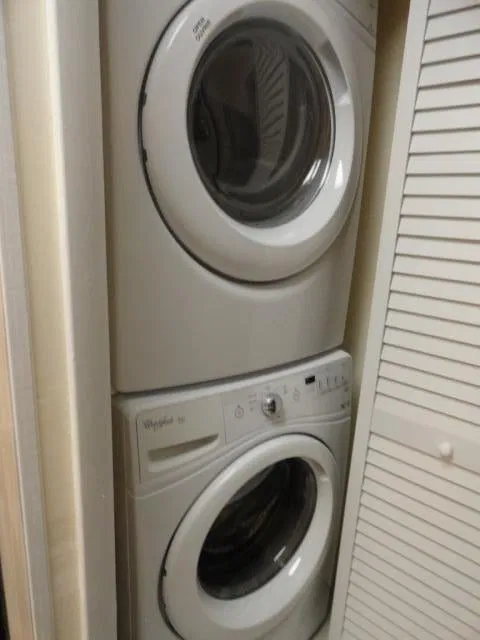 Unit 413 photo 10