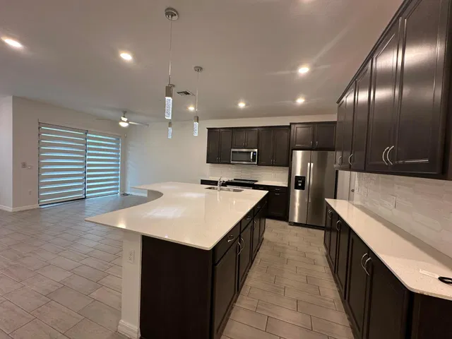 Residence photo 5