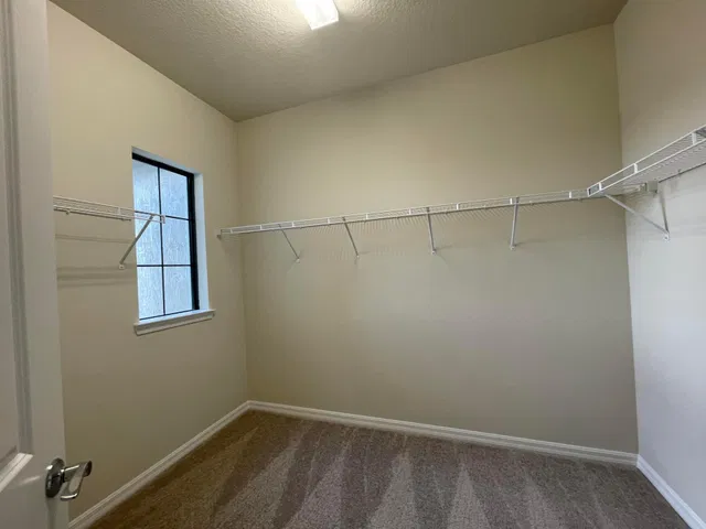 Residence photo 17