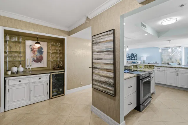 Tiara Singer Island Unit 9h photo 2