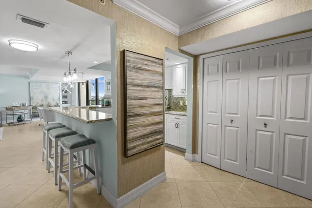 Tiara Singer Island Unit 9h photo 4