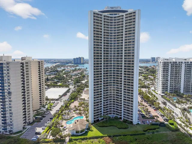 Tiara Singer Island Unit 9h photo 34