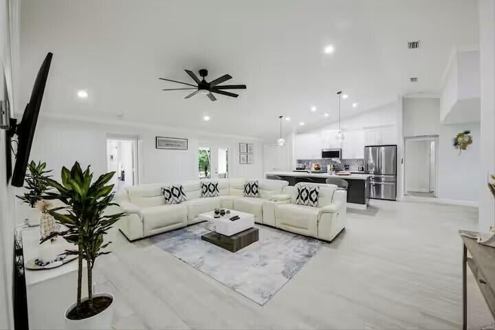 Residence photo 2