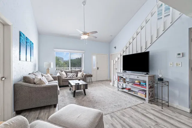 Residence photo 4
