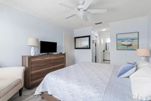 Residence photo 20