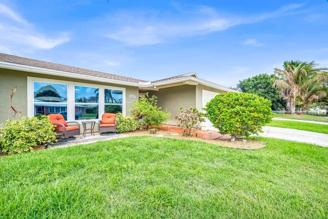 Residence photo 3