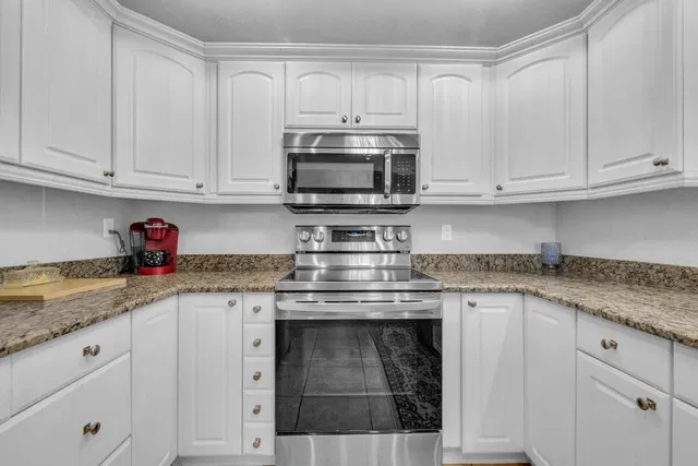 Residence photo 12