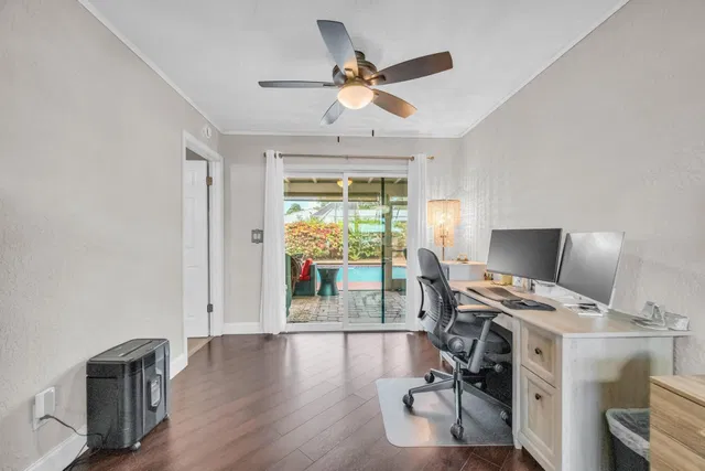 Residence photo 18