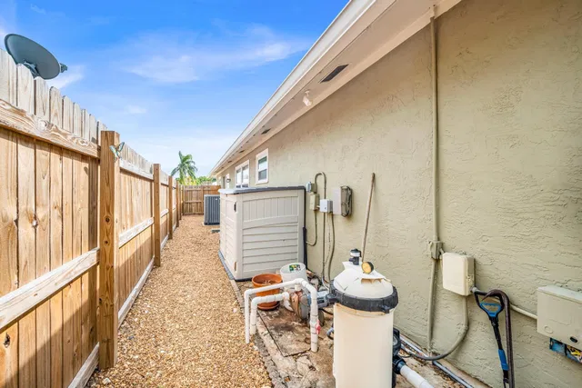 Residence photo 48