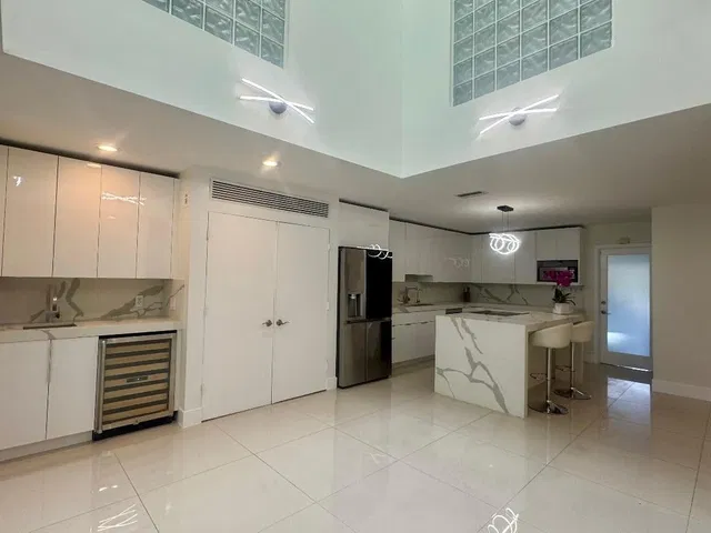 Residence photo 5