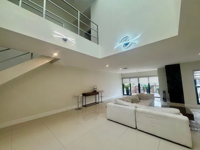 Residence photo 9