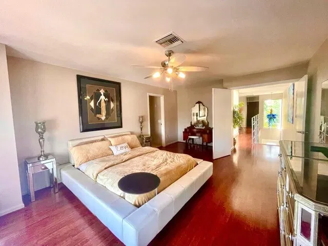 Residence photo 15