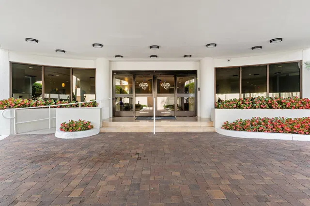 Tiara Singer Island Unit 18 G photo 15