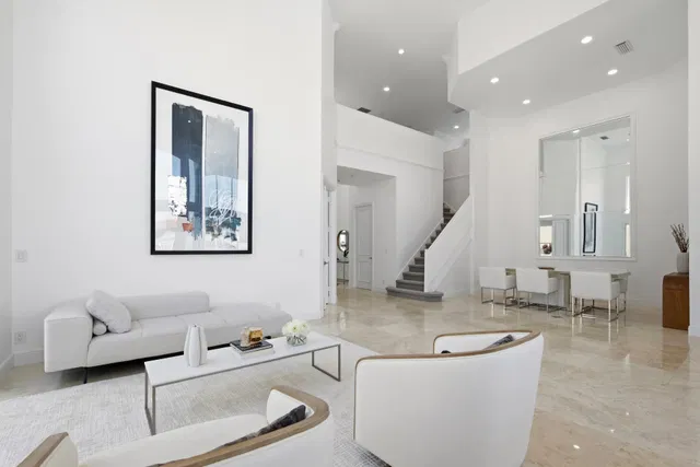 Woodfield Country Club Residence photo 11