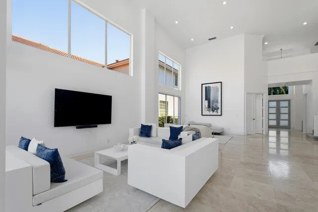 Woodfield Country Club Residence photo 18