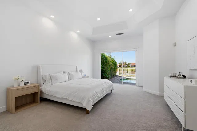 Woodfield Country Club Residence photo 31