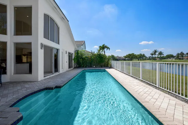 Woodfield Country Club Residence photo 47