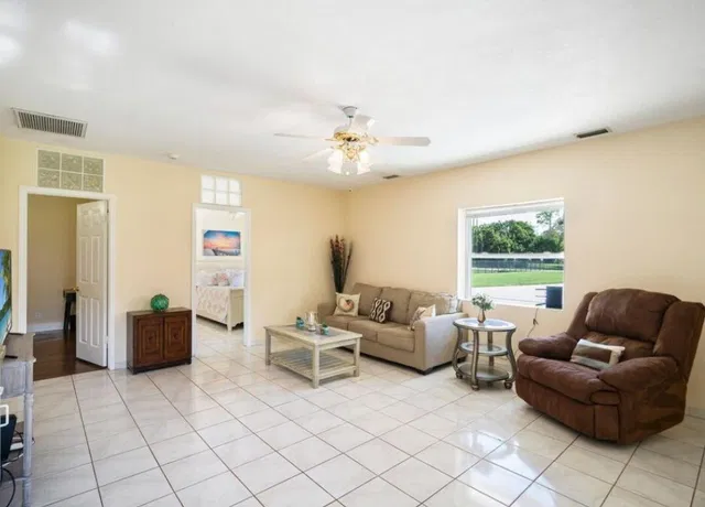 Paddock Park Residence photo 3