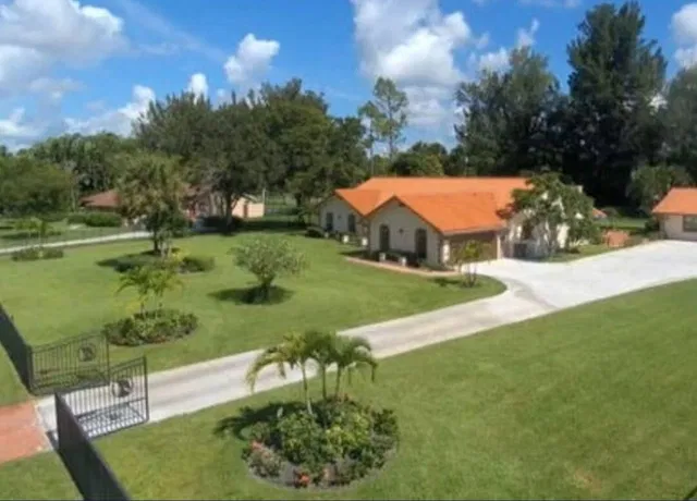 Paddock Park Residence photo 12