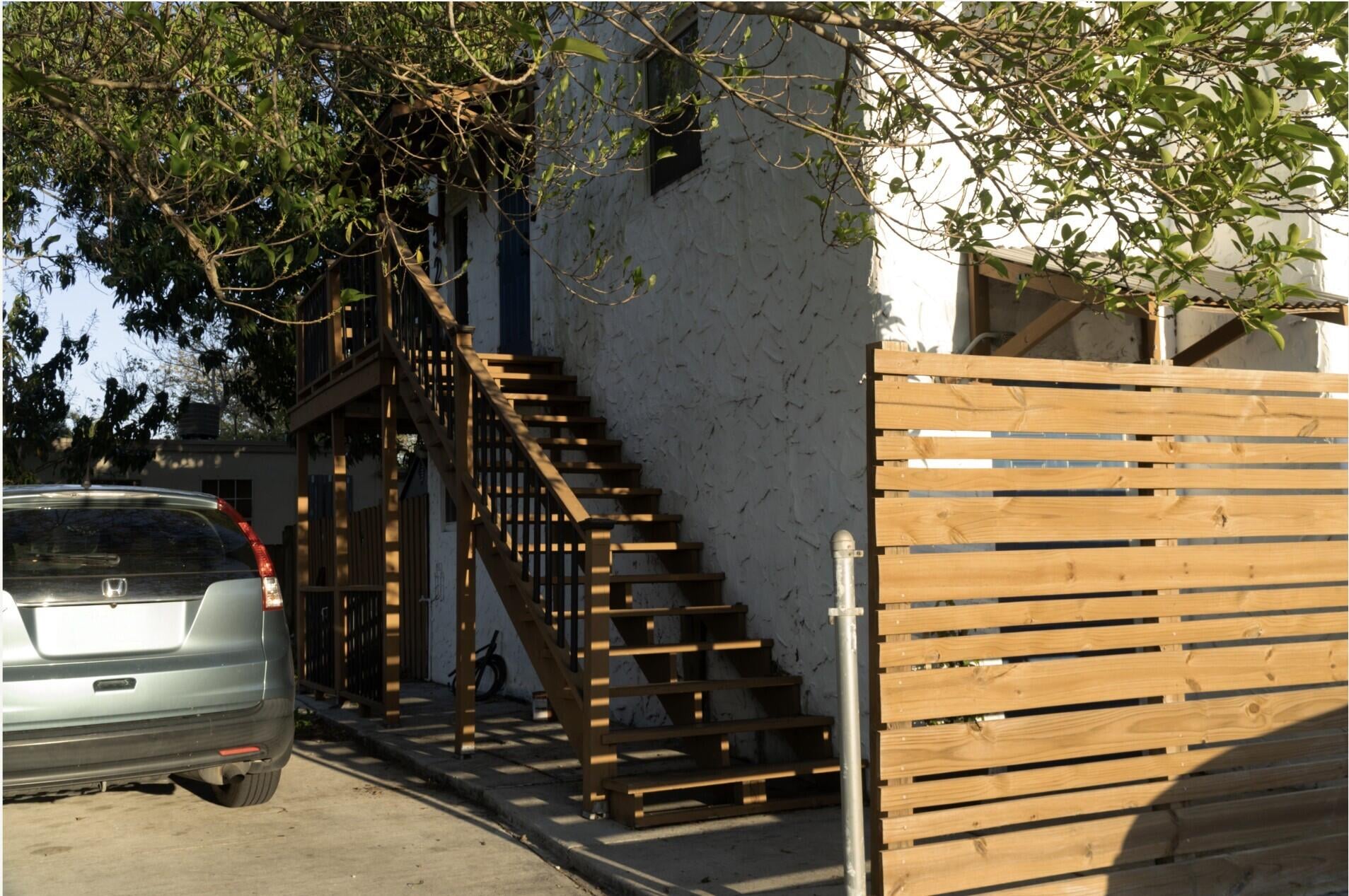  Residence photo 4