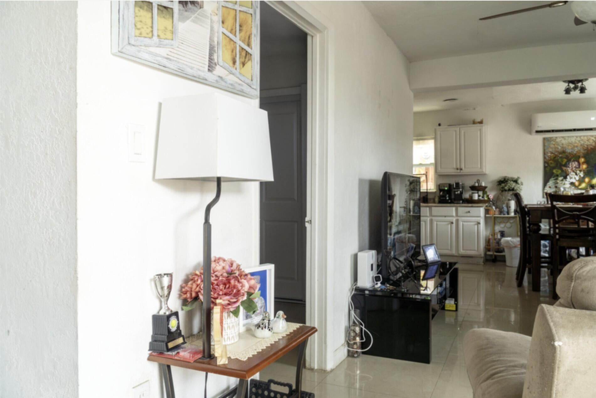  Residence photo 8