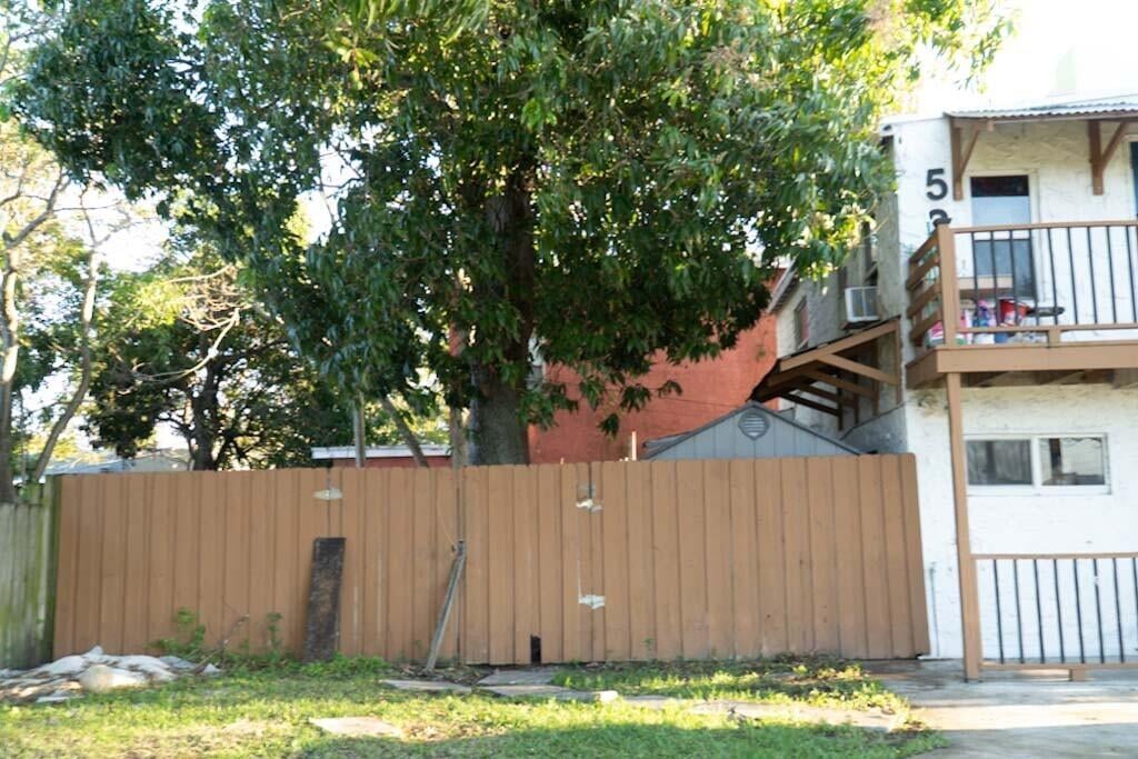 Residence photo 36