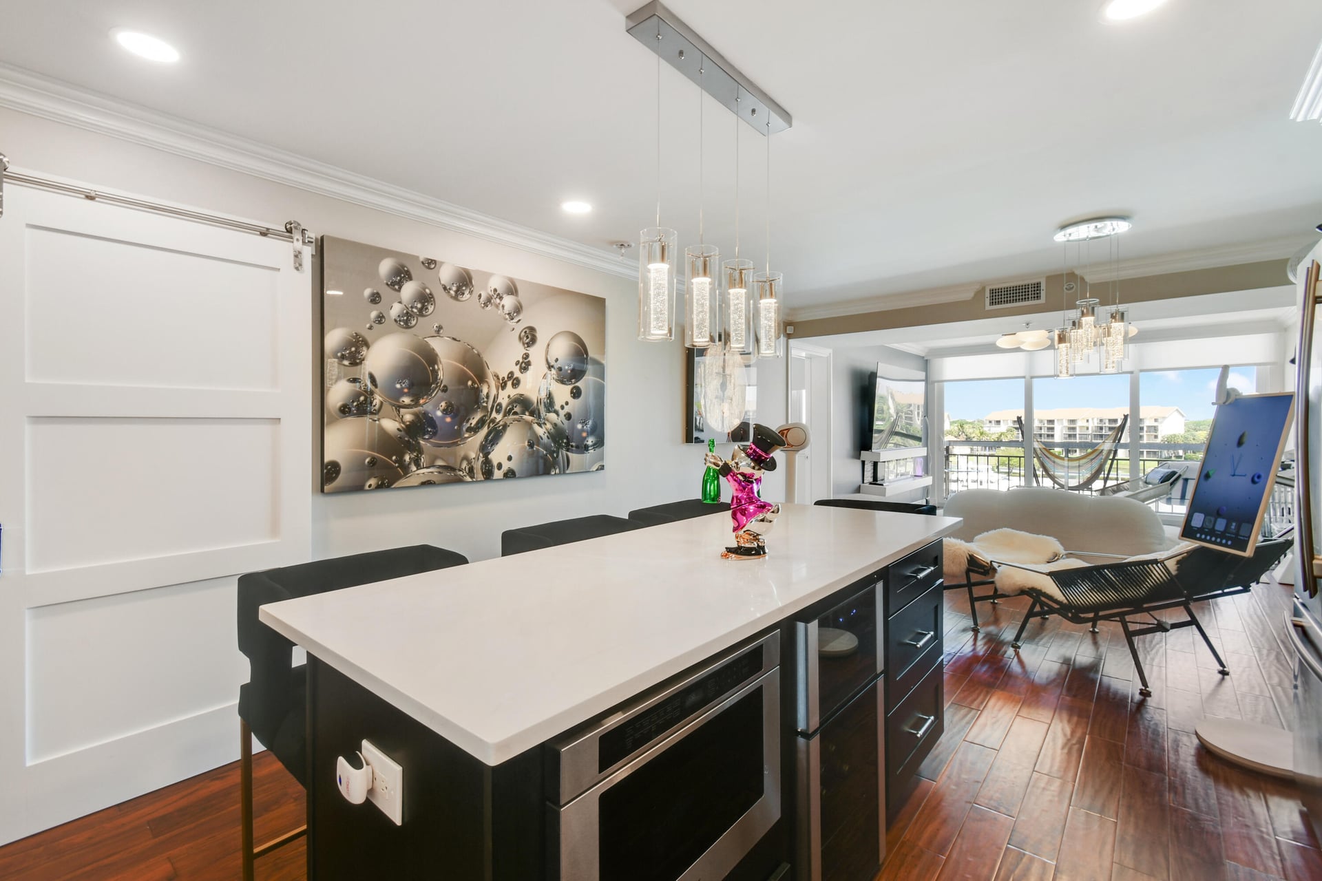 Unit 503 photo 6