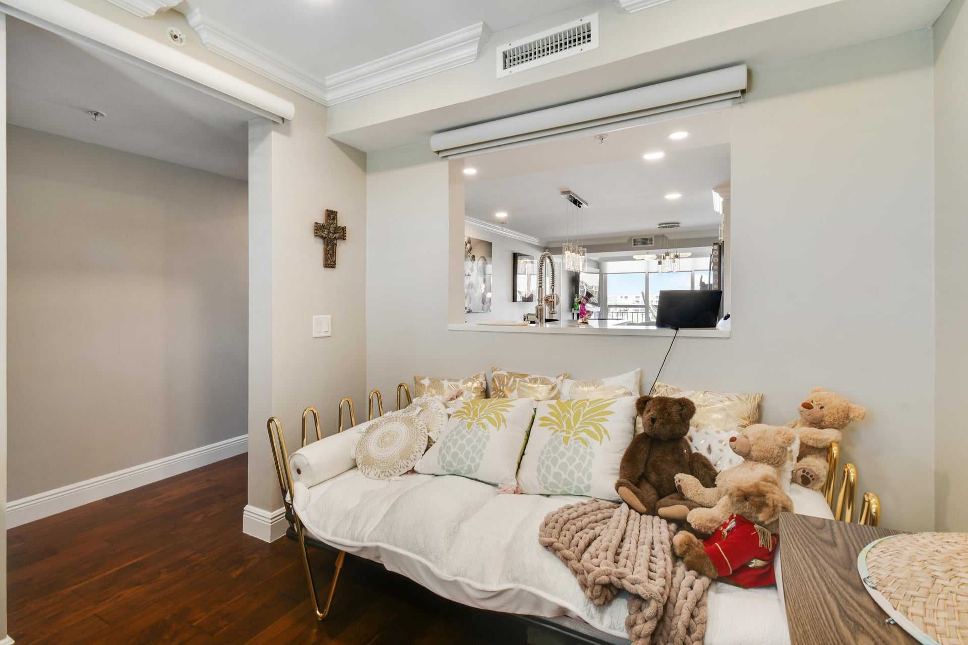 Unit 503 photo 29