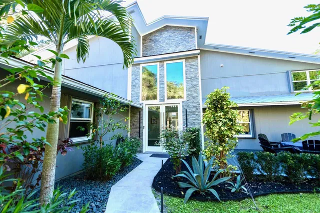 Residence photo 3