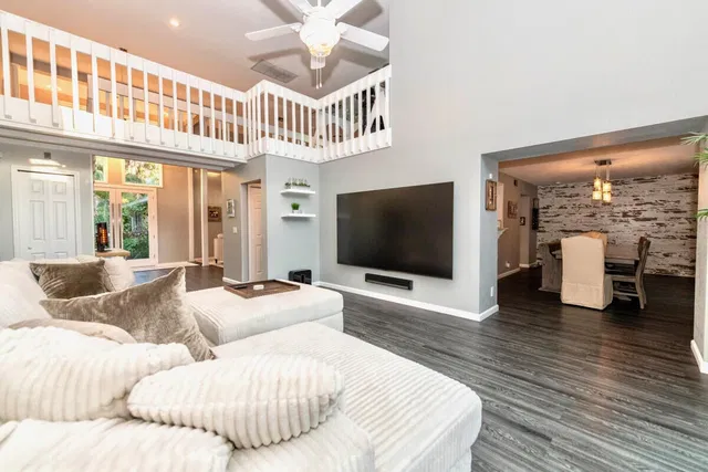 Residence photo 19