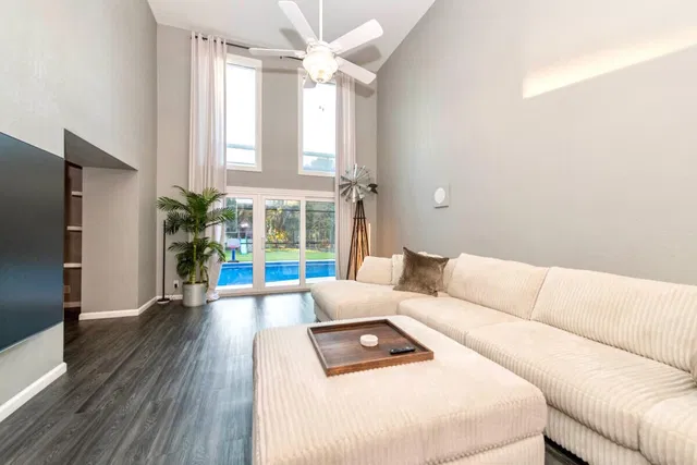 Residence photo 20