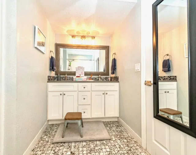 Residence photo 38